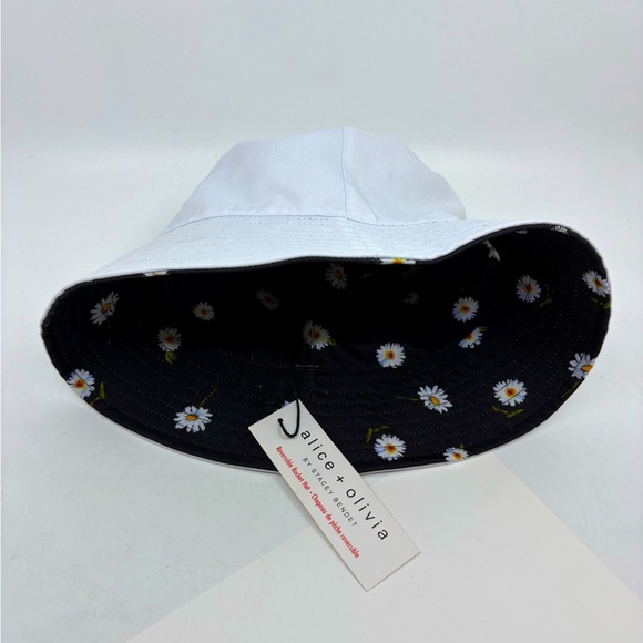NWT Alice & Olivia Reversible summer bucket hat flowers - Picture 2 of 10